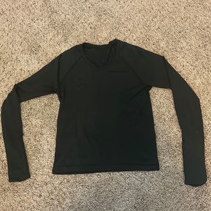black lululemon longsleve swiftly